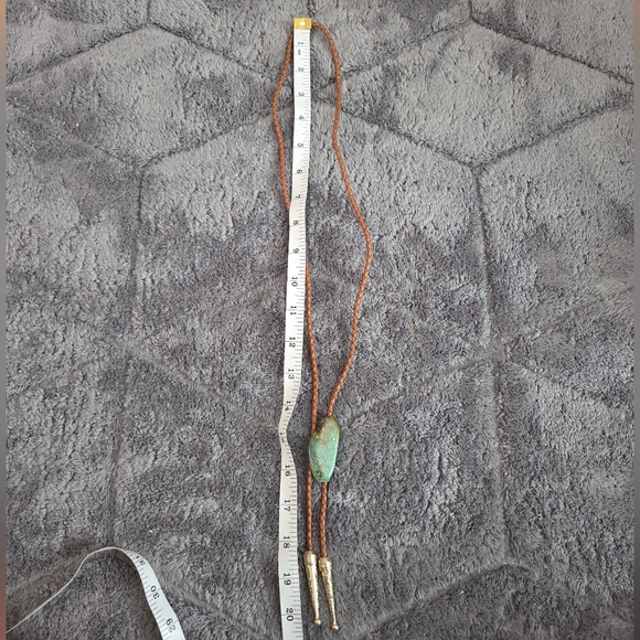 Western brown faux leather bolo tie with  Green Turquoise stone Rodeo Festival - Picture 7 of 7